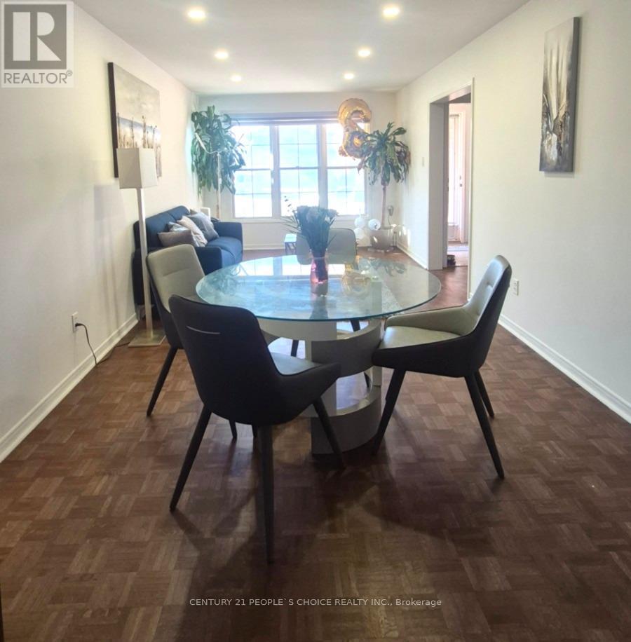 Upper - 1964 Aldermead Road, Mississauga, Ontario  L5M 3A1 - Photo 9 - W12993556