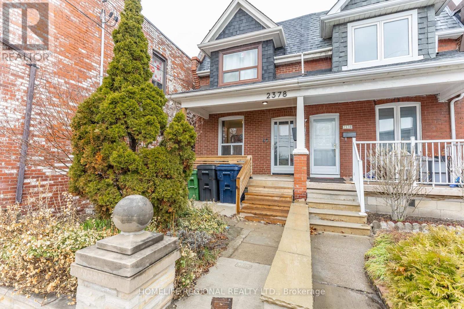 2378 St Clair Avenue W, Toronto, Ontario  M6N 1K8 - Photo 32 - W12993584