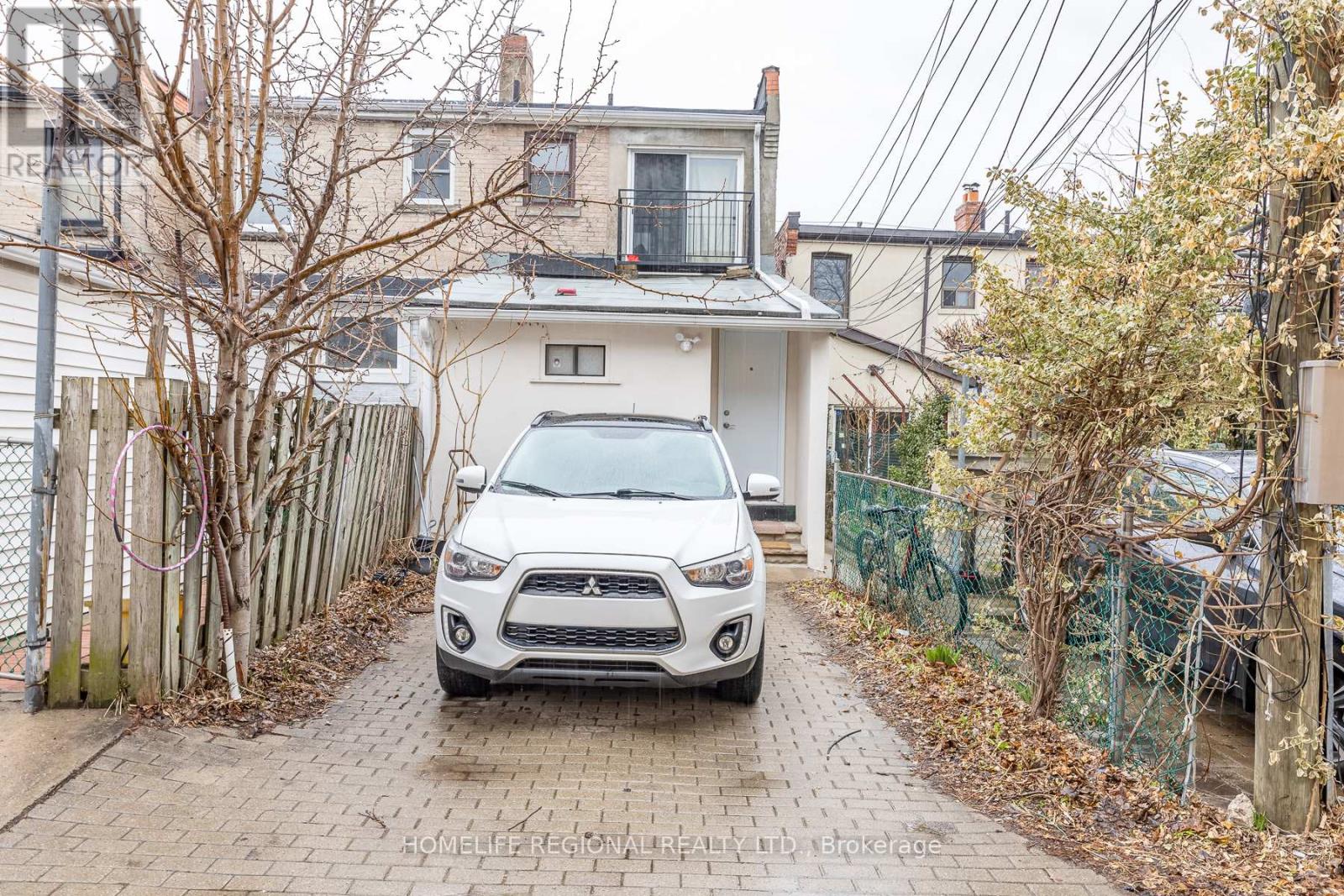 2378 St Clair Avenue W, Toronto, Ontario  M6N 1K8 - Photo 34 - W12993584