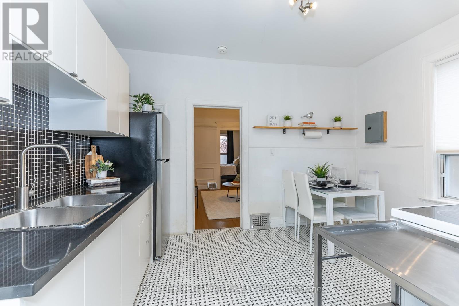 2378 St Clair Avenue W, Toronto, Ontario  M6N 1K8 - Photo 8 - W12993584