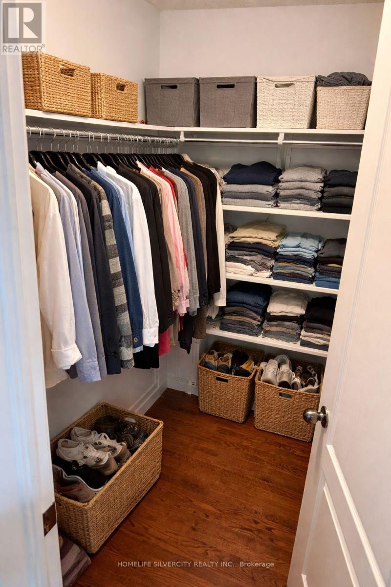 89 Fairwood Circle, Brampton, Ontario  L6R 0X3 - Photo 32 - W12993592