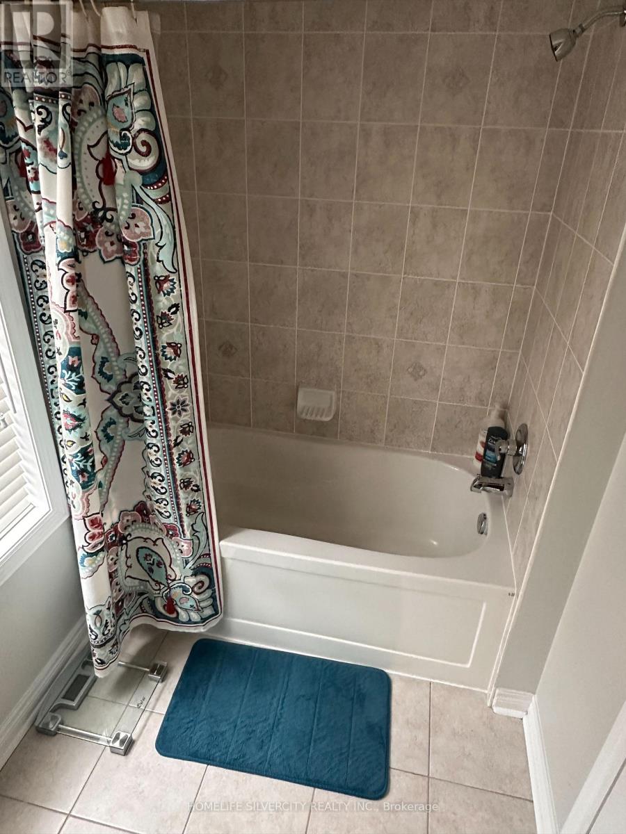 89 Fairwood Circle, Brampton, Ontario  L6R 0X3 - Photo 39 - W12993592