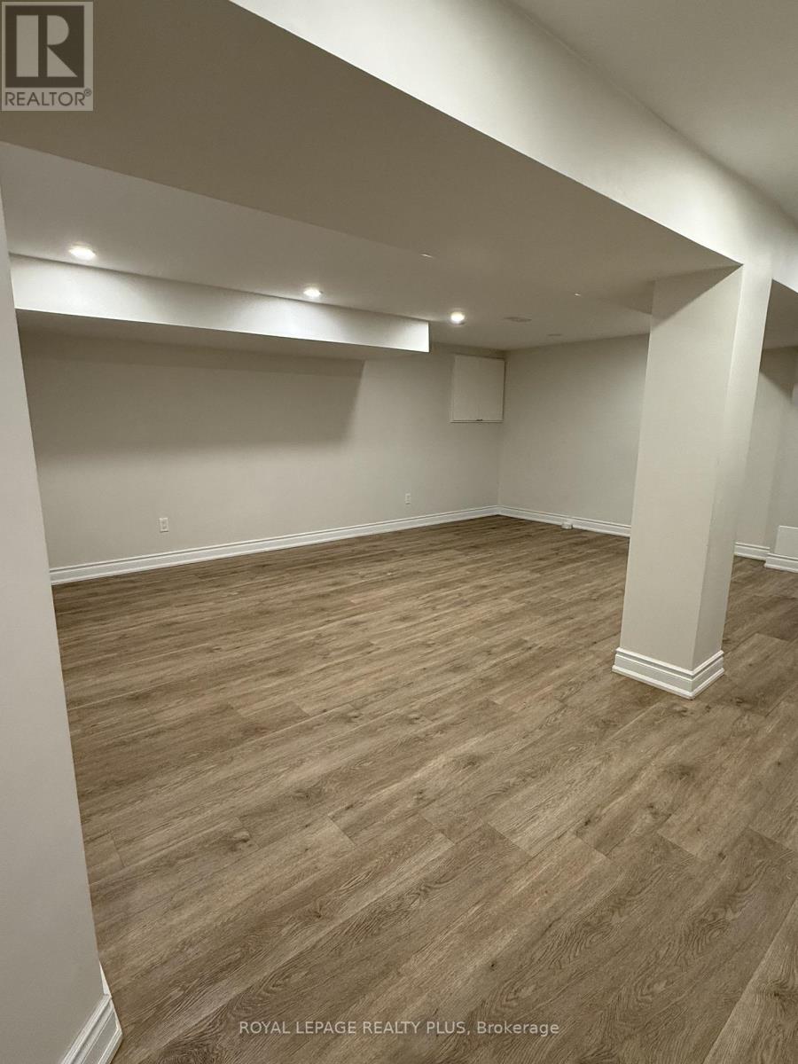 4 Nashland Avenue, Toronto, Ontario M9B 2V4 - Photo 4 - W12993594