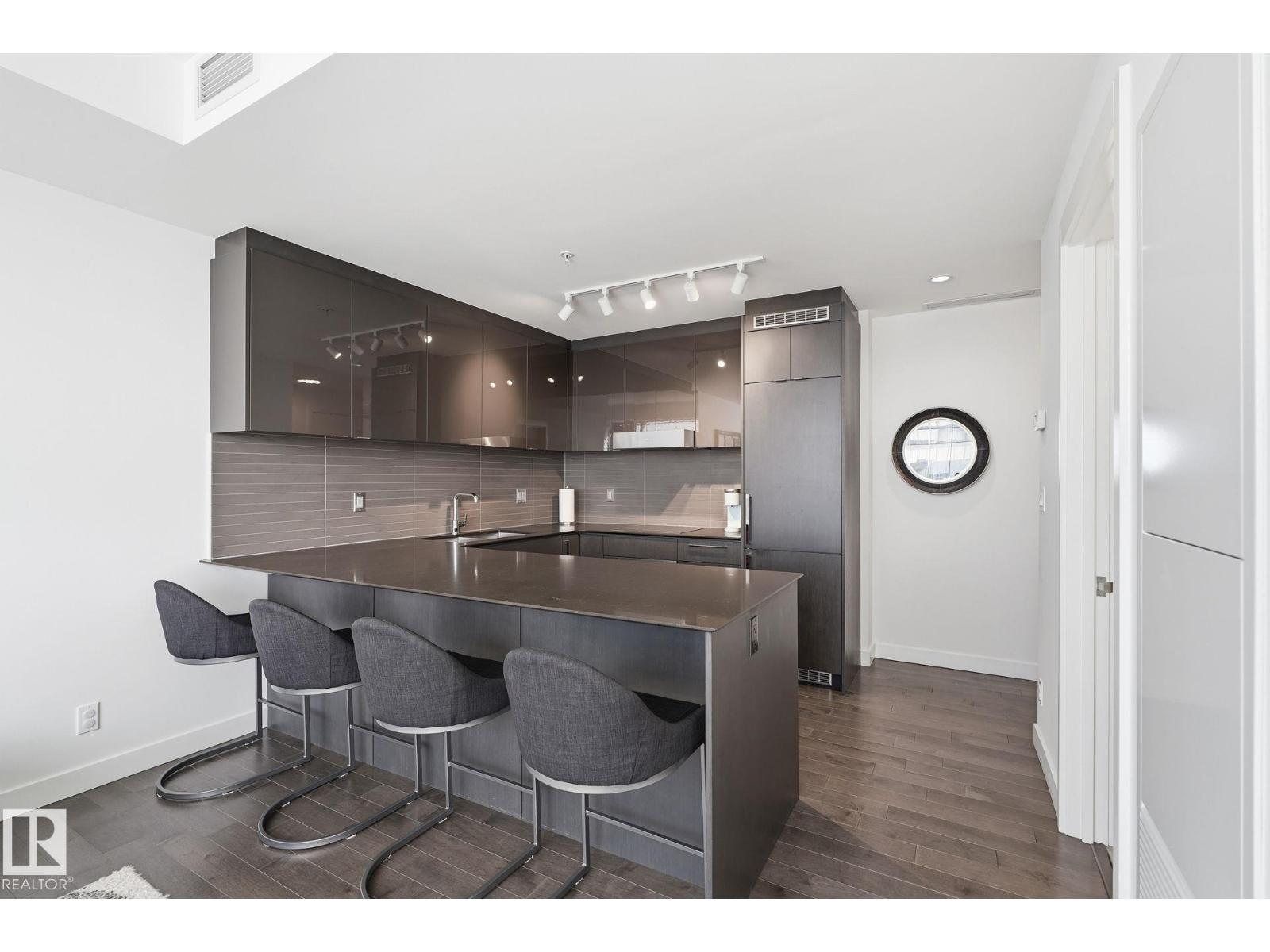 #3308 10360 102 St Nw, Edmonton, Alberta  T6J 0G7 - Photo 3 - E4482104