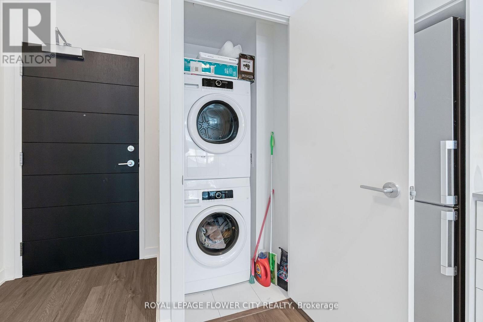 907 - 212 King William Street S, Hamilton, Ontario  L8R 0A7 - Photo 8 - X12993588