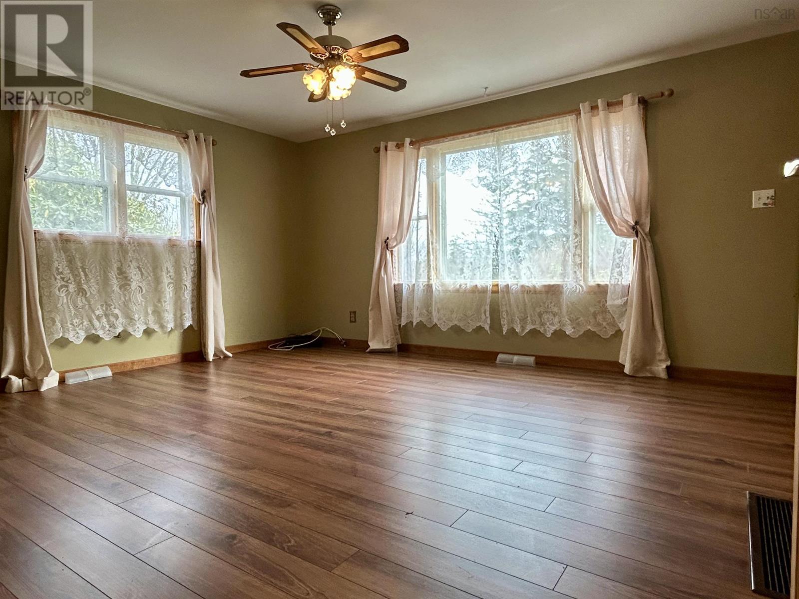 20 Chemin De Laboiteau, Wedgeport, Nova Scotia  B0W 3P0 - Photo 6 - 202529452