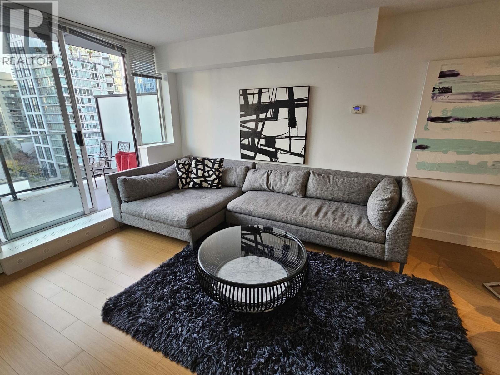 702 1325 ROLSTON STREET, Vancouver, British Columbia