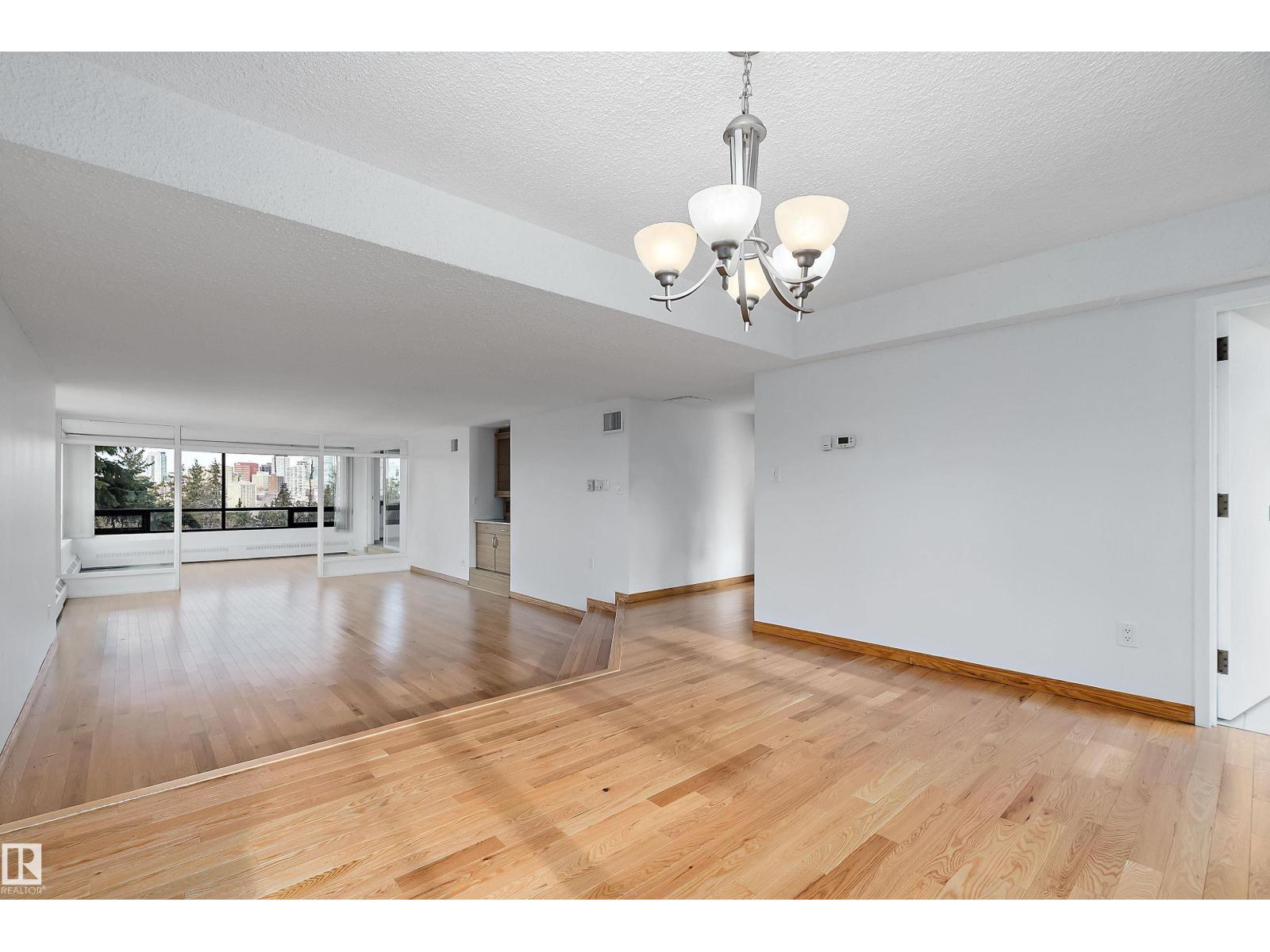 #203 9929 Saskatchewan Dr Nw, Edmonton, Alberta  T6E 5J9 - Photo 6 - E4473462