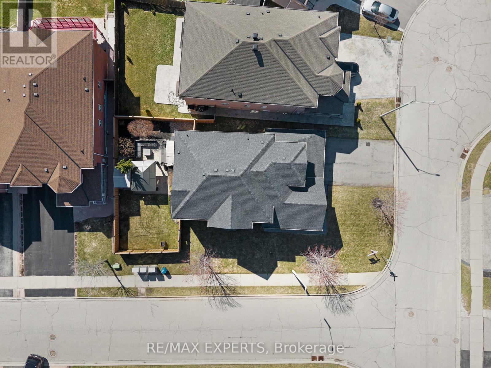 52 Goreridge Crescent, Brampton, Ontario  L6P 1P1 - Photo 48 - W12989724