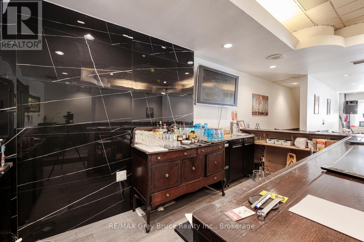 601 Berford Street, South Bruce Peninsula, Ontario  N0H 2T0 - Photo 11 - X12993624