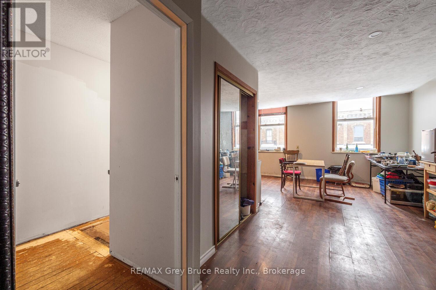 601 Berford Street, South Bruce Peninsula, Ontario  N0H 2T0 - Photo 21 - X12993624