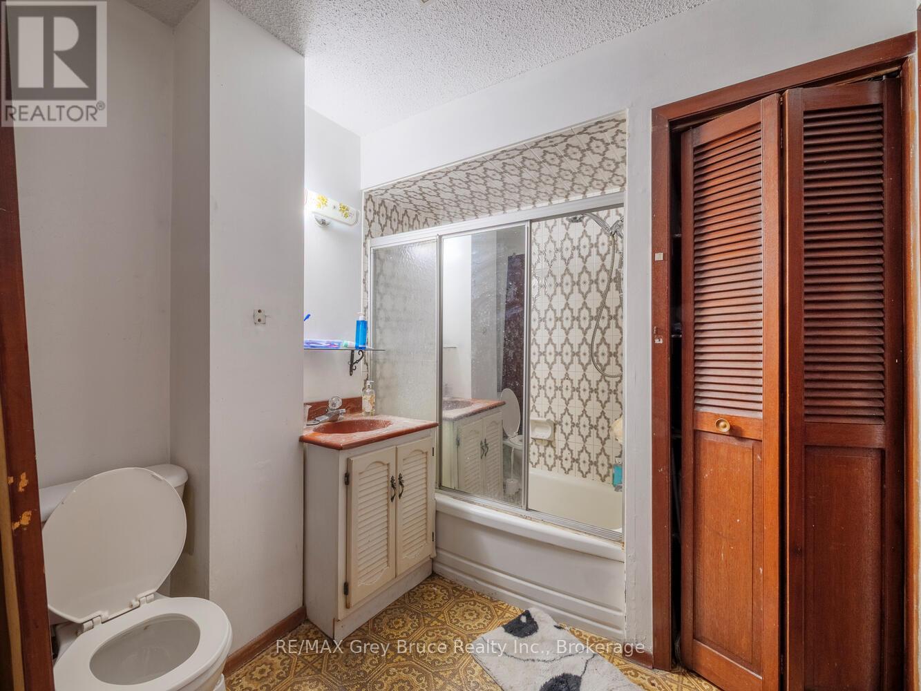 601 Berford Street, South Bruce Peninsula, Ontario  N0H 2T0 - Photo 24 - X12993624