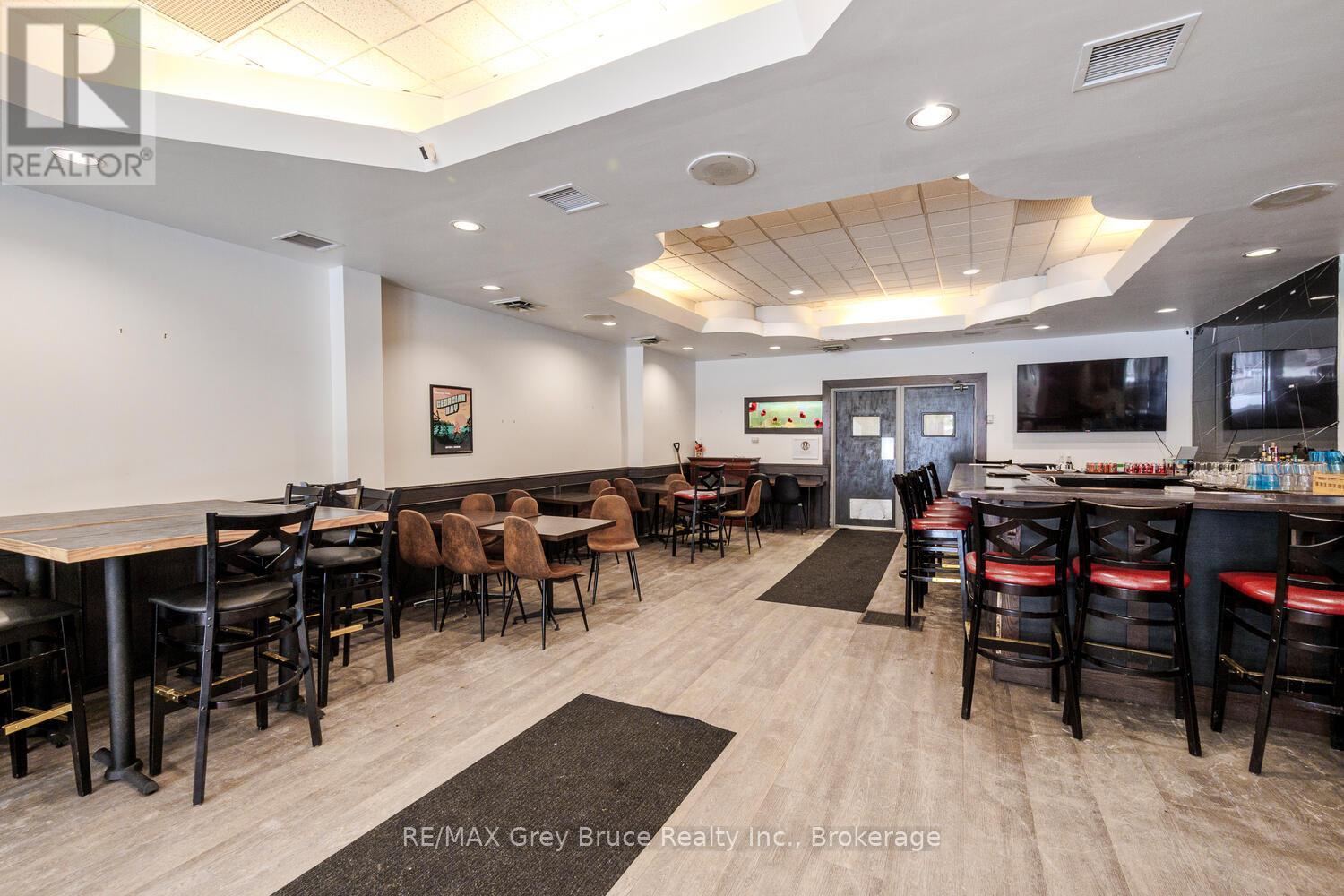 601 Berford Street, South Bruce Peninsula, Ontario  N0H 2T0 - Photo 8 - X12993624