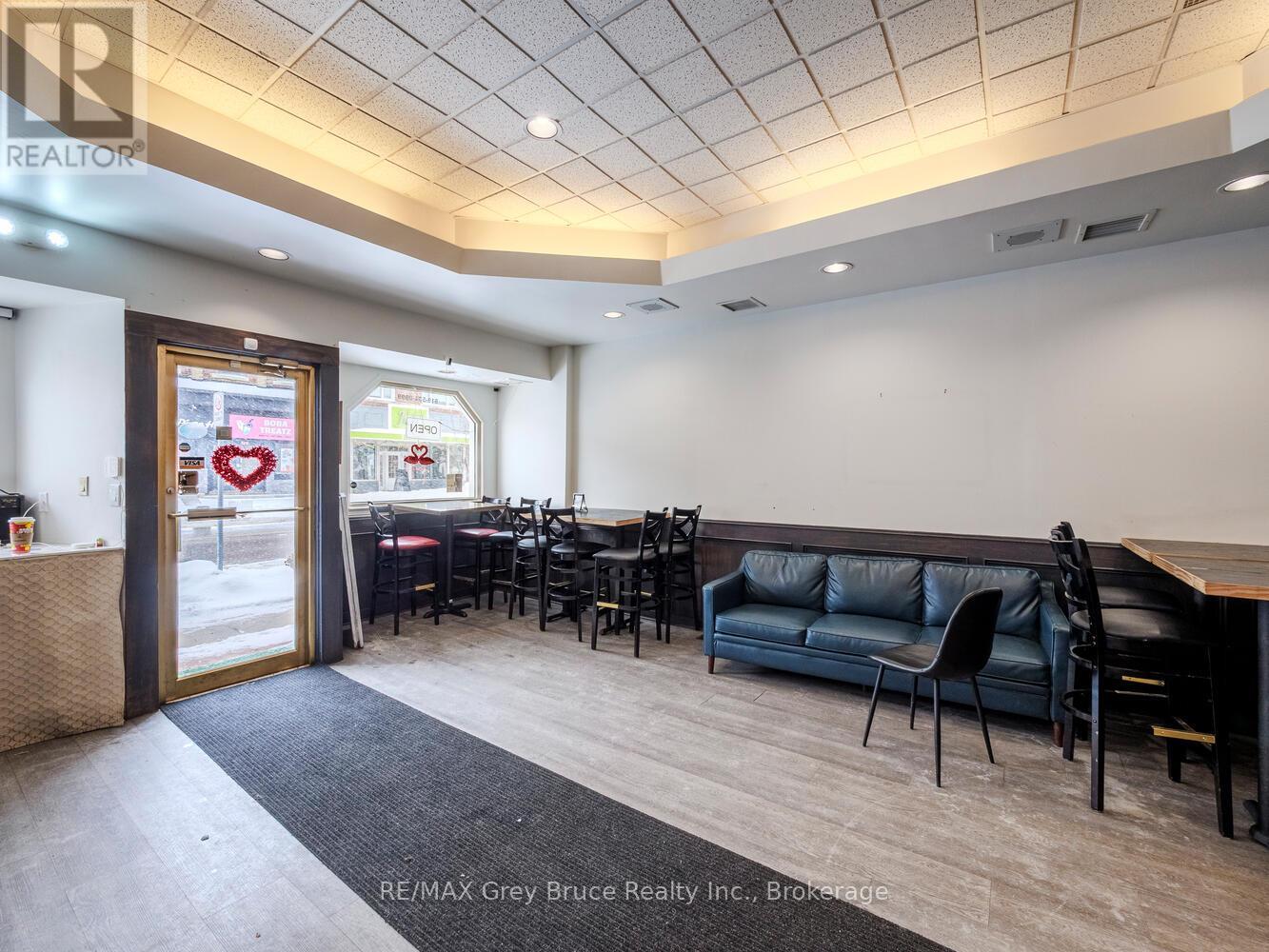 601 Berford Street, South Bruce Peninsula, Ontario  N0H 2T0 - Photo 9 - X12993624