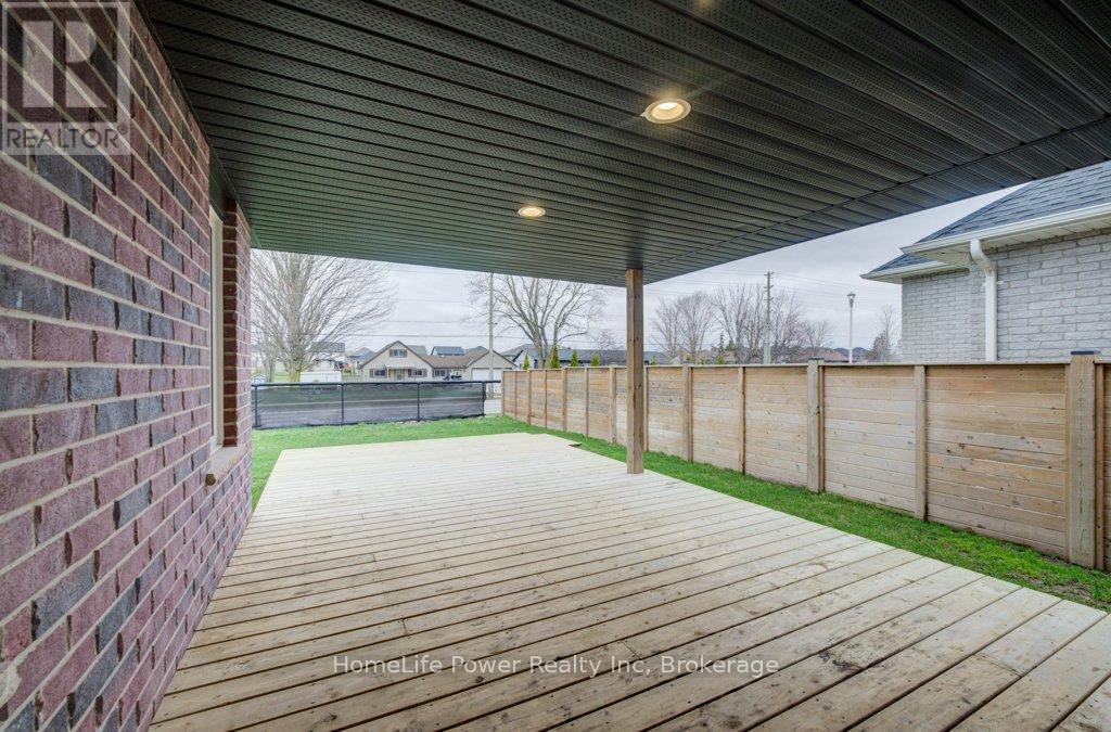 4 Livingston Drive, Tillsonburg, Ontario  N4G 0J3 - Photo 42 - X12993652