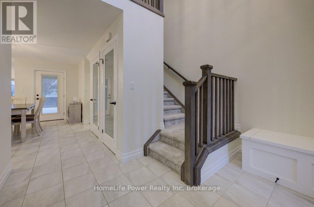 4 Livingston Drive, Tillsonburg, Ontario  N4G 0J3 - Photo 6 - X12993652