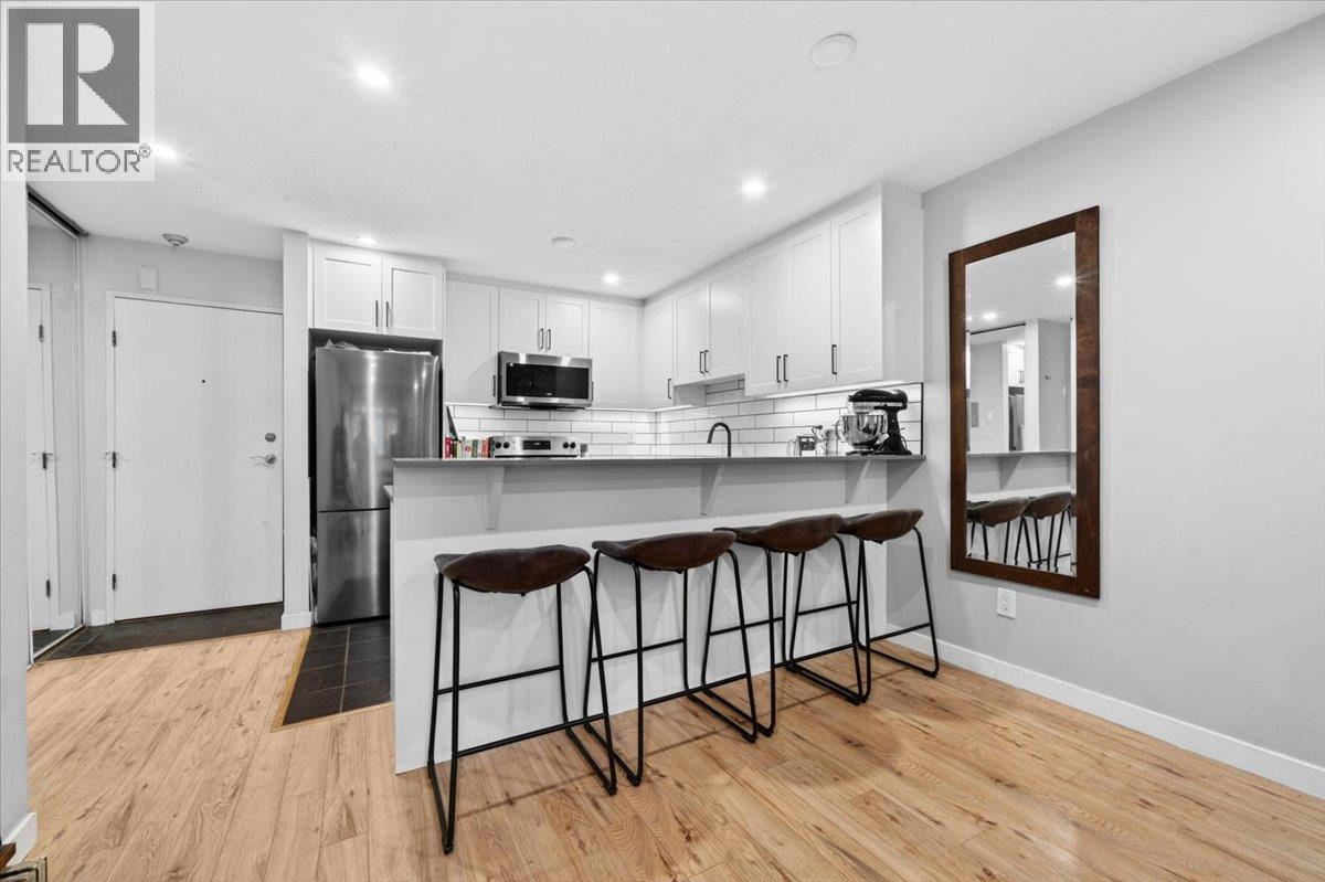 101 1122 King Albert Avenue, Coquitlam, British Columbia V3J 1X7 - Photo 3 - R3110910