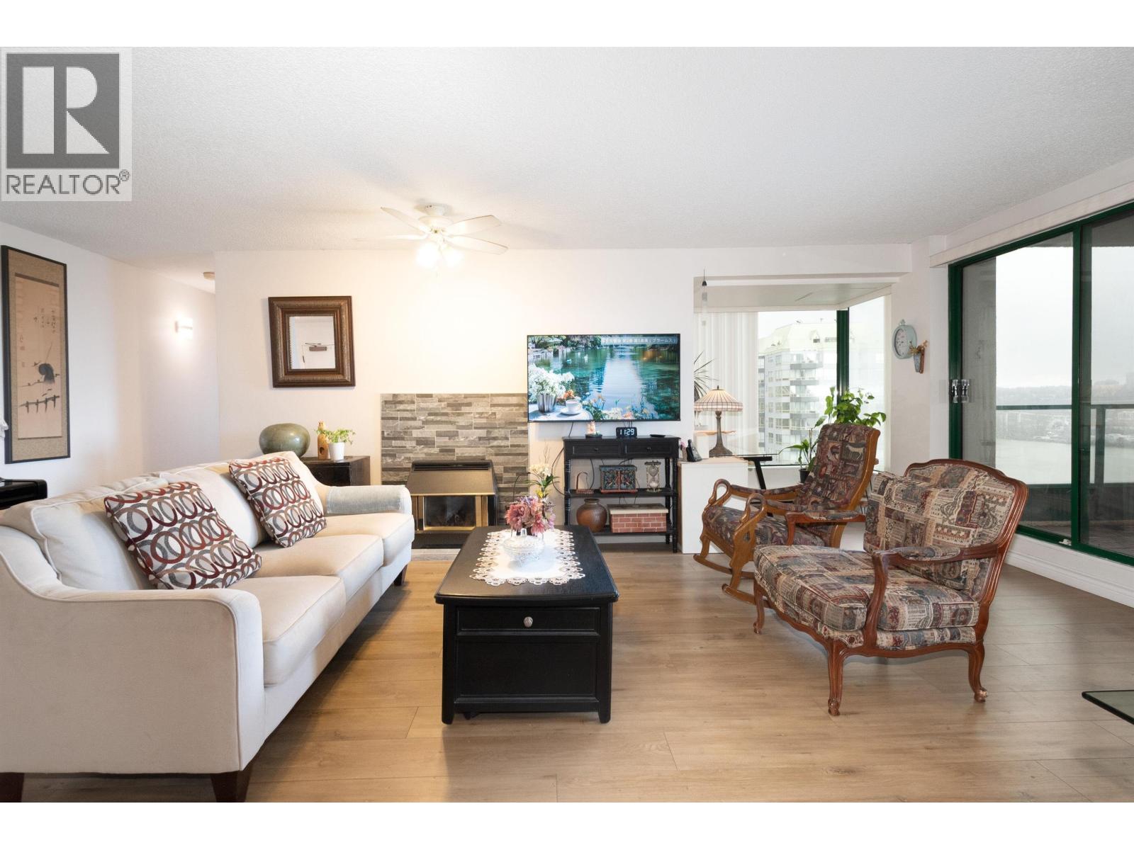 1205 420 Carnarvon Street, New Westminster, British Columbia  V3L 5P1 - Photo 4 - R3110916