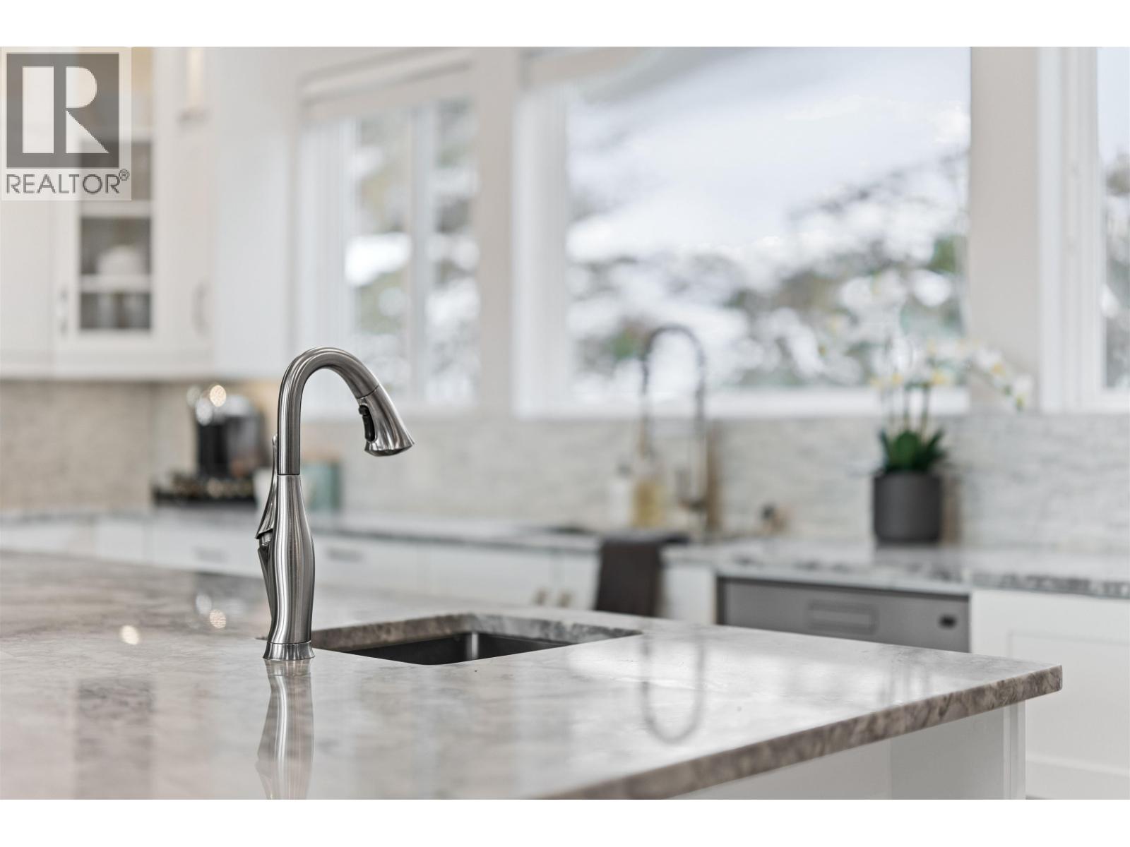 25540 Godwin Drive, Maple Ridge, British Columbia  V2W 1G9 - Photo 16 - R3110914