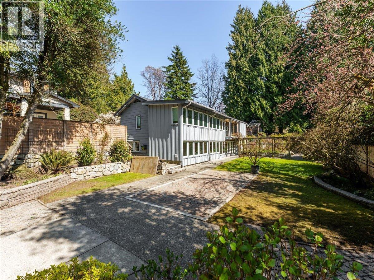 1650 Mathers Avenue, West Vancouver, British Columbia  V7V 2G7 - Photo 36 - R3110915