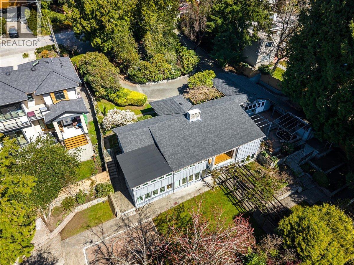 1650 Mathers Avenue, West Vancouver, British Columbia  V7V 2G7 - Photo 37 - R3110915