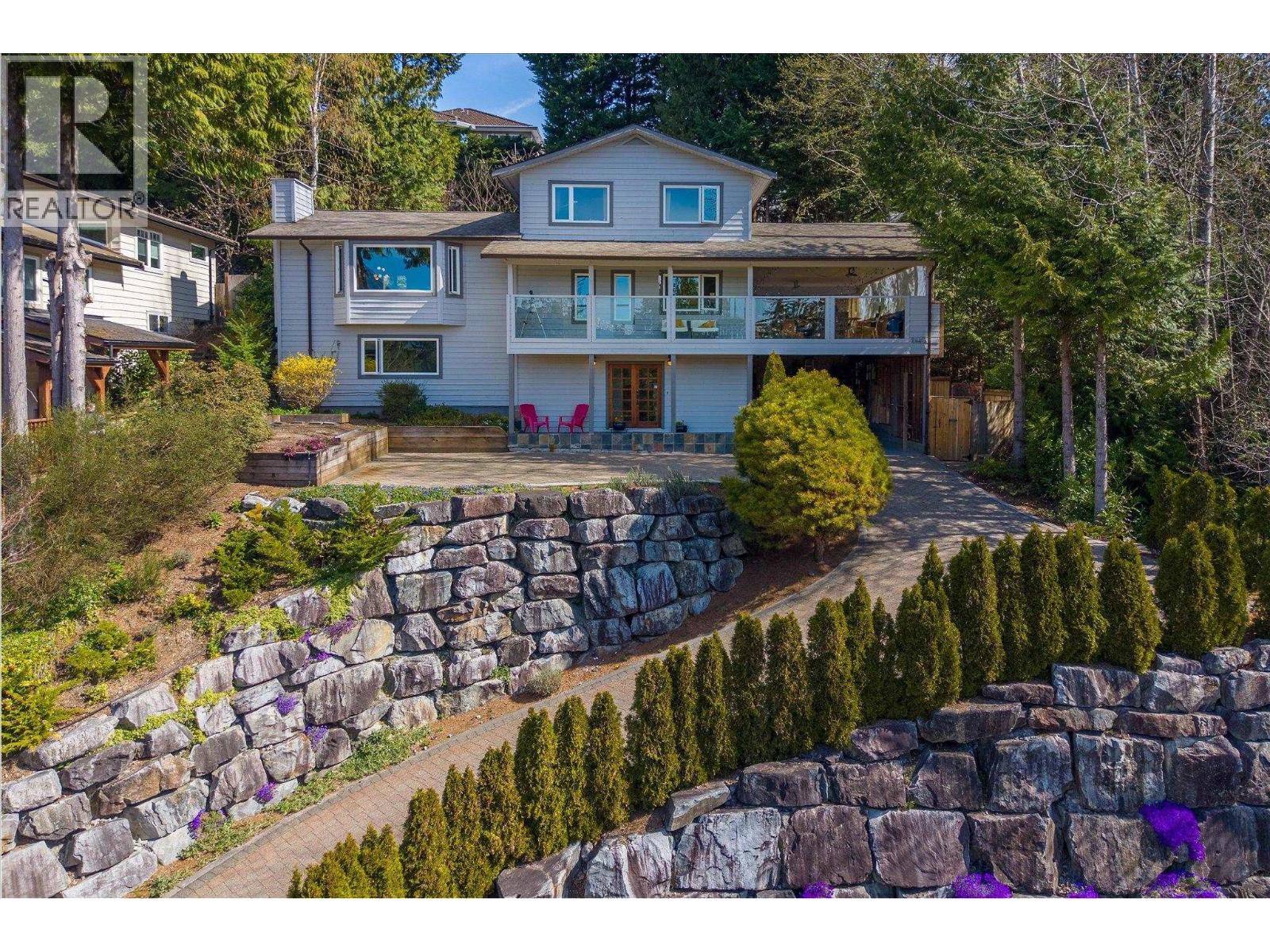 2640 Rhum & Eigg Drive, Squamish, British Columbia  V8B 0G1 - Photo 1 - R3110942