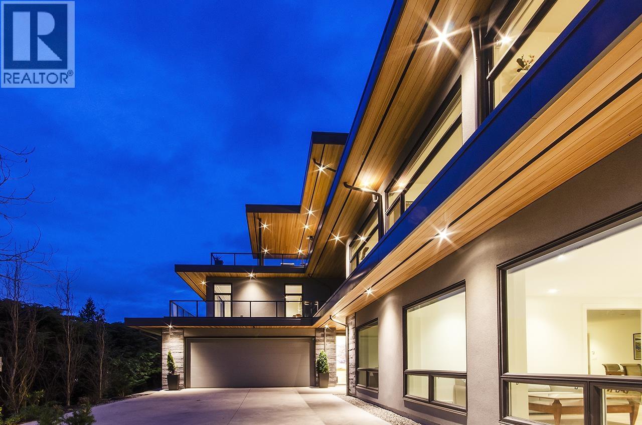 817 Younette Drive, West Vancouver, British Columbia  V7T 1T1 - Photo 2 - R3110953