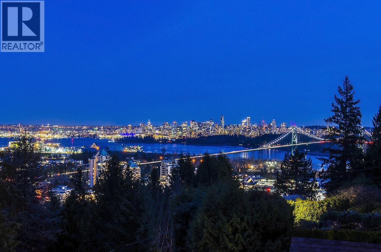 817 Younette Drive, West Vancouver, British Columbia  V7T 1T1 - Photo 3 - R3110953