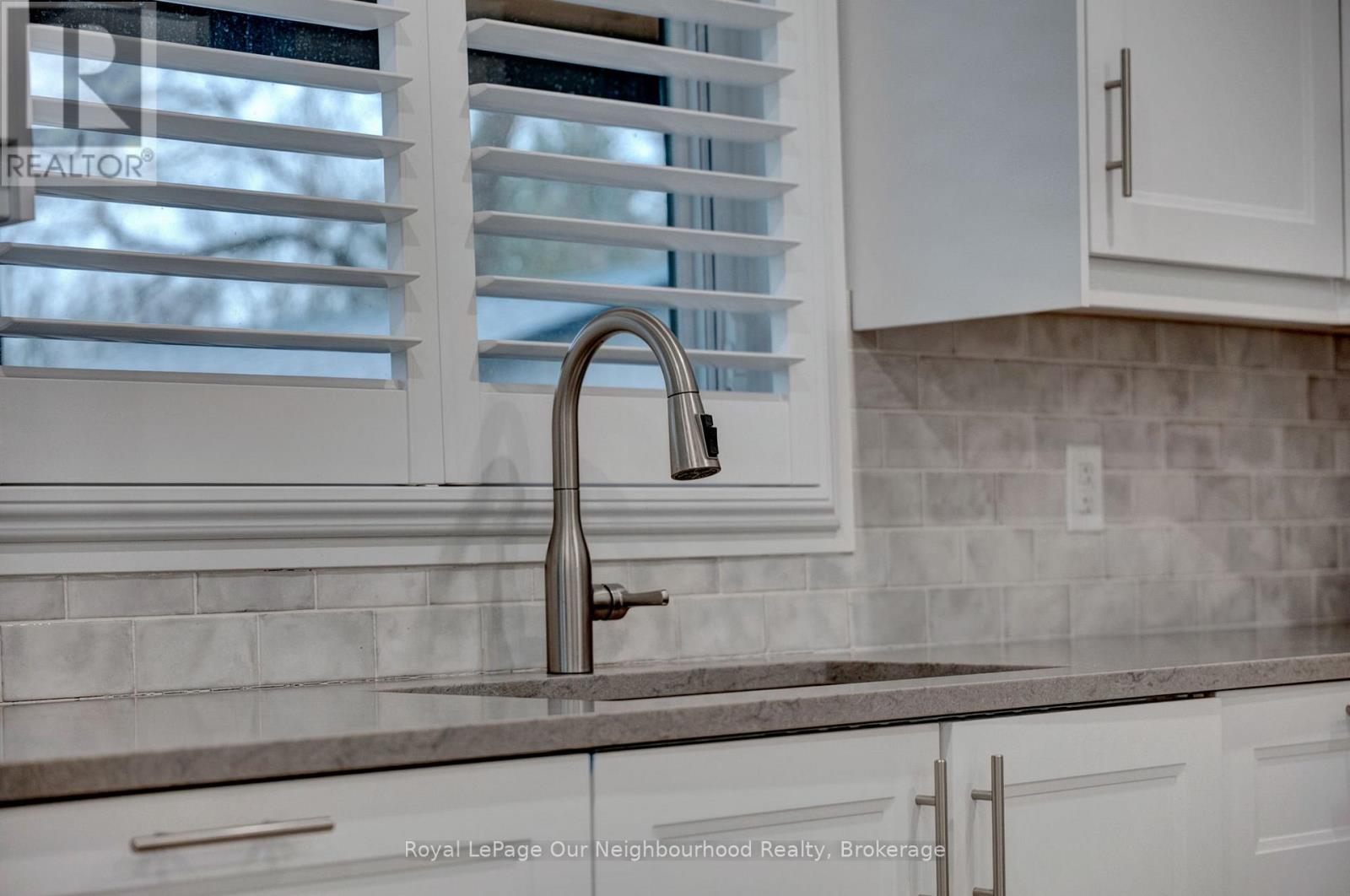 5 Melody Lane, Georgina, Ontario  L0E 1L0 - Photo 19 - N12993646