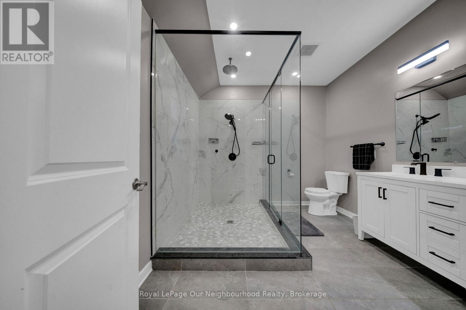 5 Melody Lane, Georgina, Ontario  L0E 1L0 - Photo 28 - N12993646