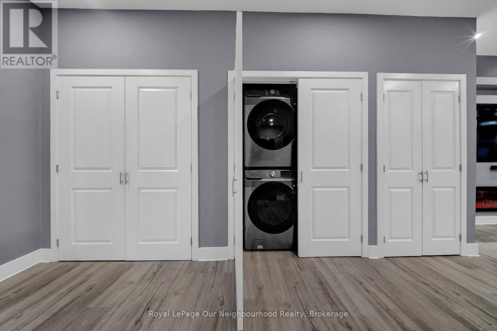 5 Melody Lane, Georgina, Ontario  L0E 1L0 - Photo 5 - N12993646