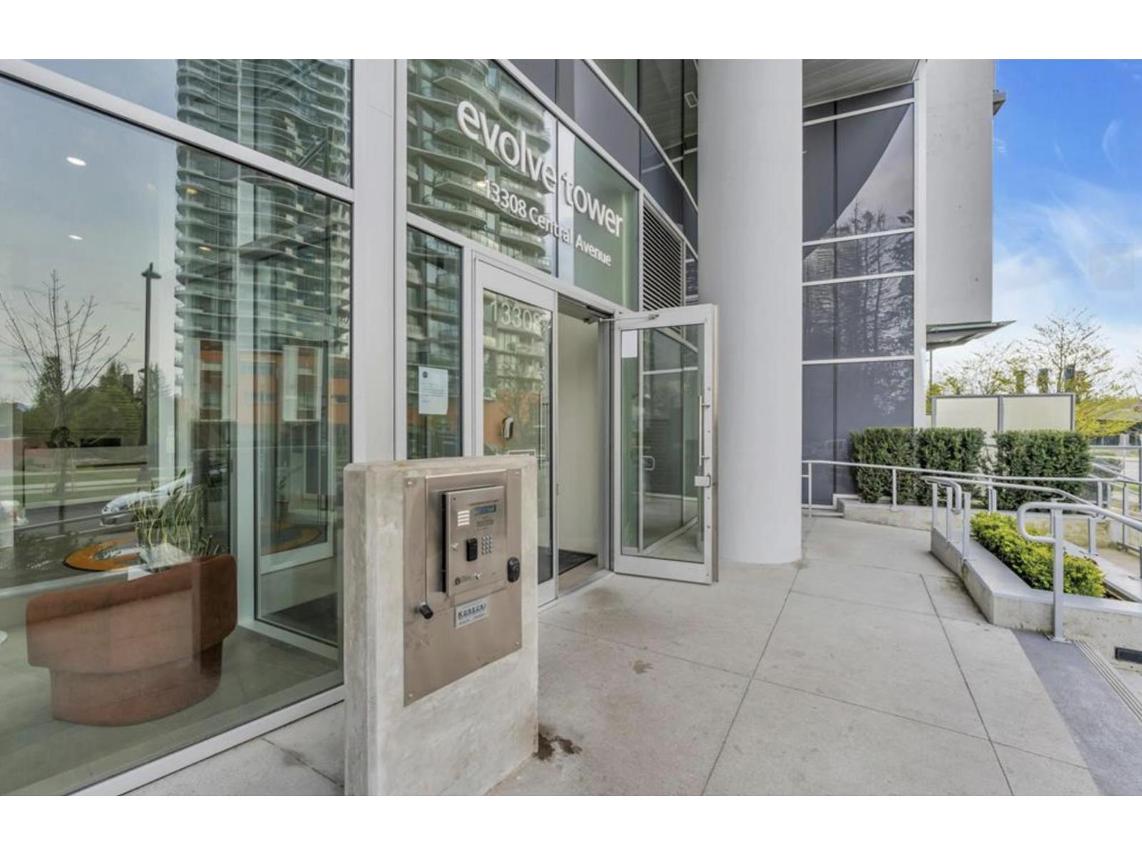 1805 13308 Central Avenue, Surrey, British Columbia V3T 0M4 - Photo 3 - R3110791