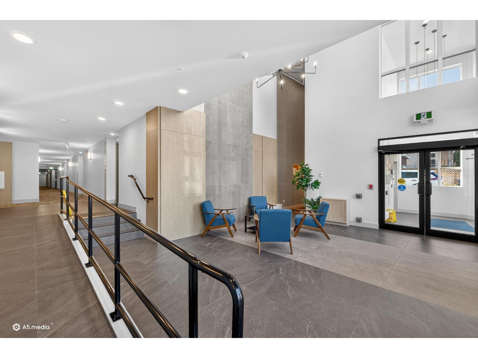 319 13458 95 Avenue, Surrey, British Columbia  V3V 0H1 - Photo 3 - R3094527