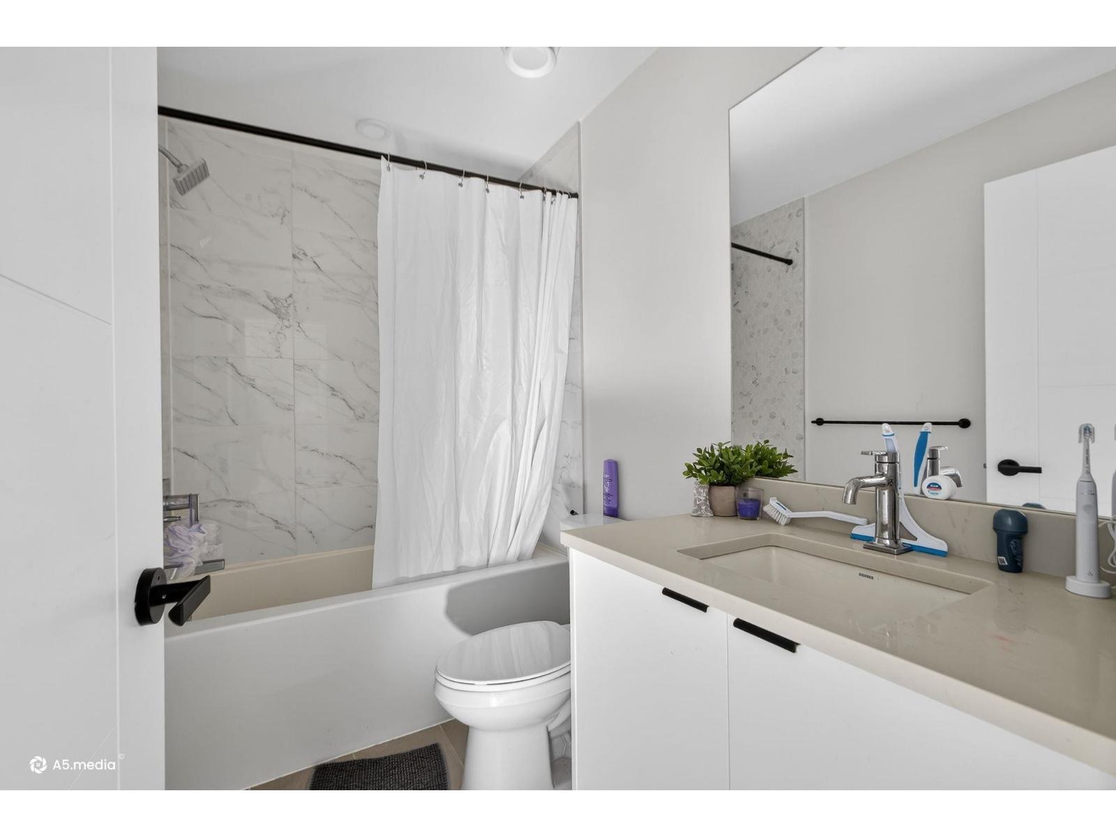 319 13458 95 Avenue, Surrey, British Columbia  V3V 0H1 - Photo 14 - R3094527