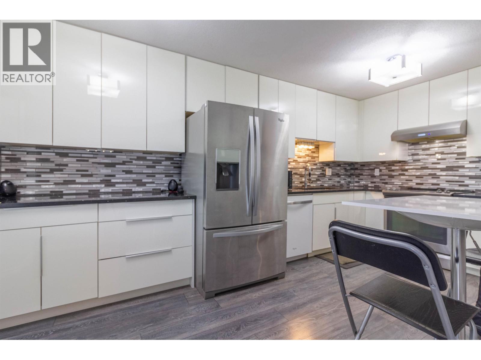 116 2721 Atlin Place, Coquitlam, British Columbia V3C 5B1 - Photo 7 - R3110855