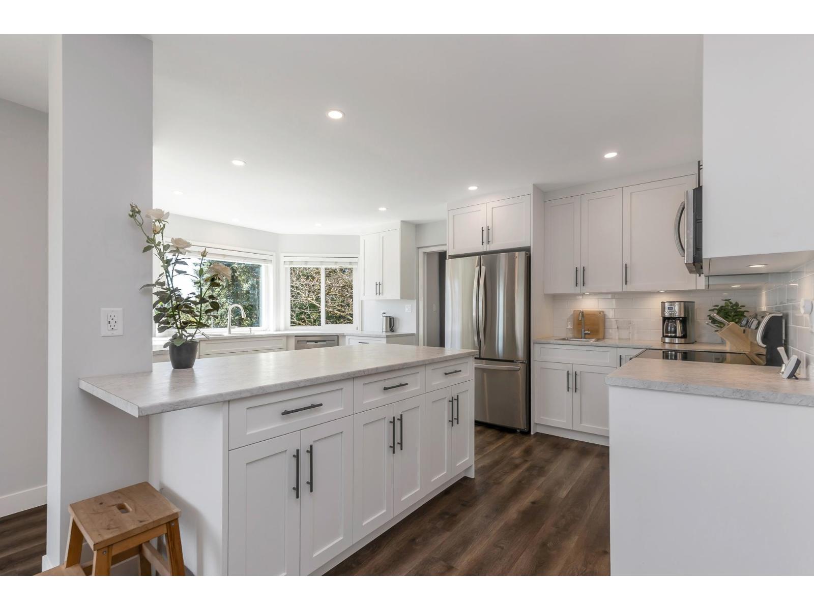 35220 Mccorkell Drive, Abbotsford, British Columbia  V3G 2C4 - Photo 2 - R3110243