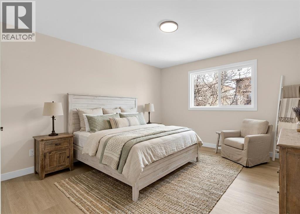 956 Bracewood Rise SW, Calgary, Alberta  T2W 3C9 - Photo 10 - A2299539