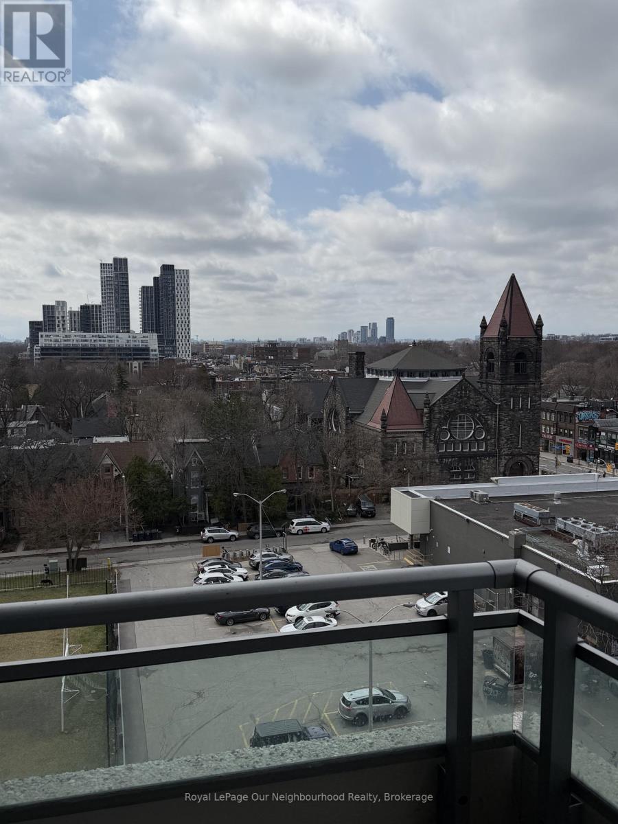 806 - 736 Spadina Avenue, Toronto, Ontario  M5S 2J6 - Photo 4 - C12993638