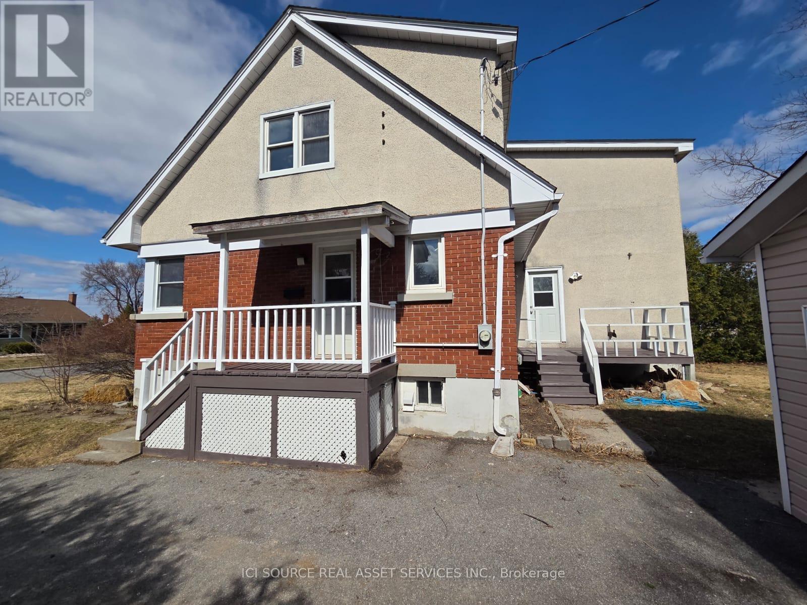 30 Sunnycrest Drive, Ottawa, Ontario  K2E 5Y2 - Photo 2 - X12955126