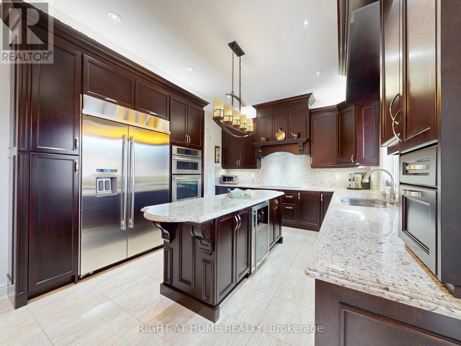 80 Puccini Drive, Richmond Hill, Ontario  L4E 2Z1 - Photo 13 - N12993602