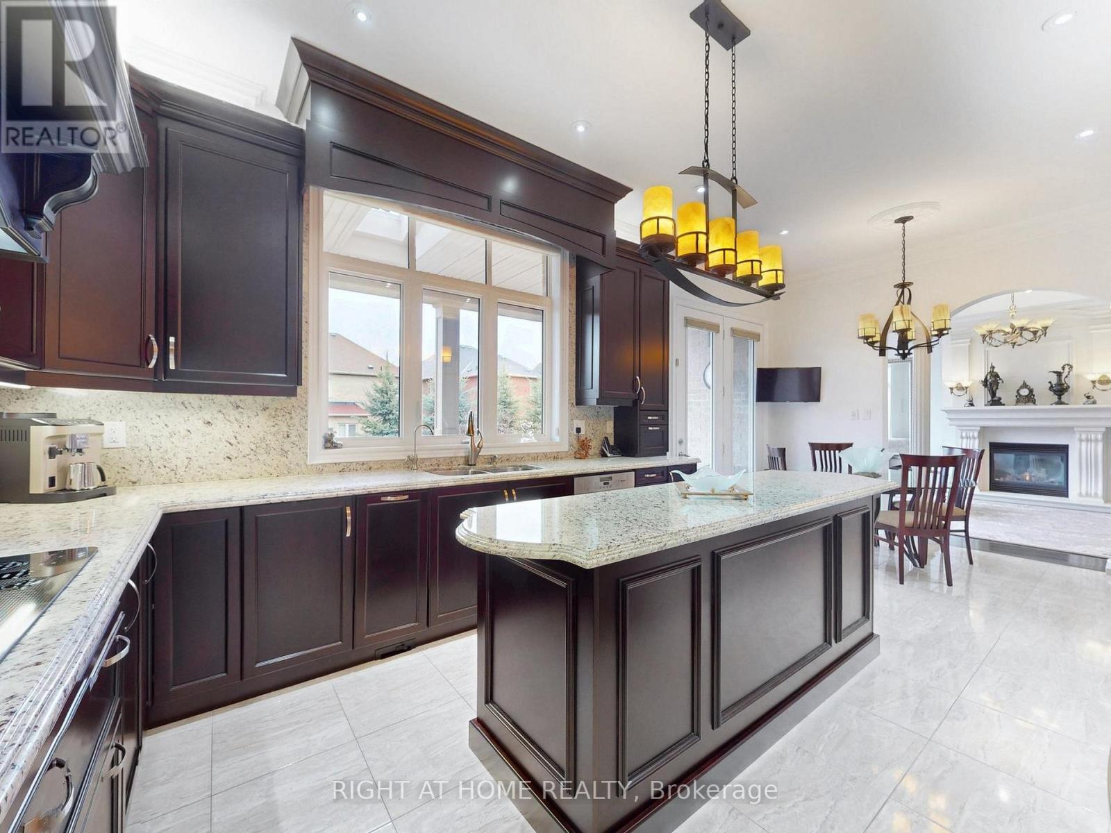 80 Puccini Drive, Richmond Hill, Ontario  L4E 2Z1 - Photo 14 - N12993602