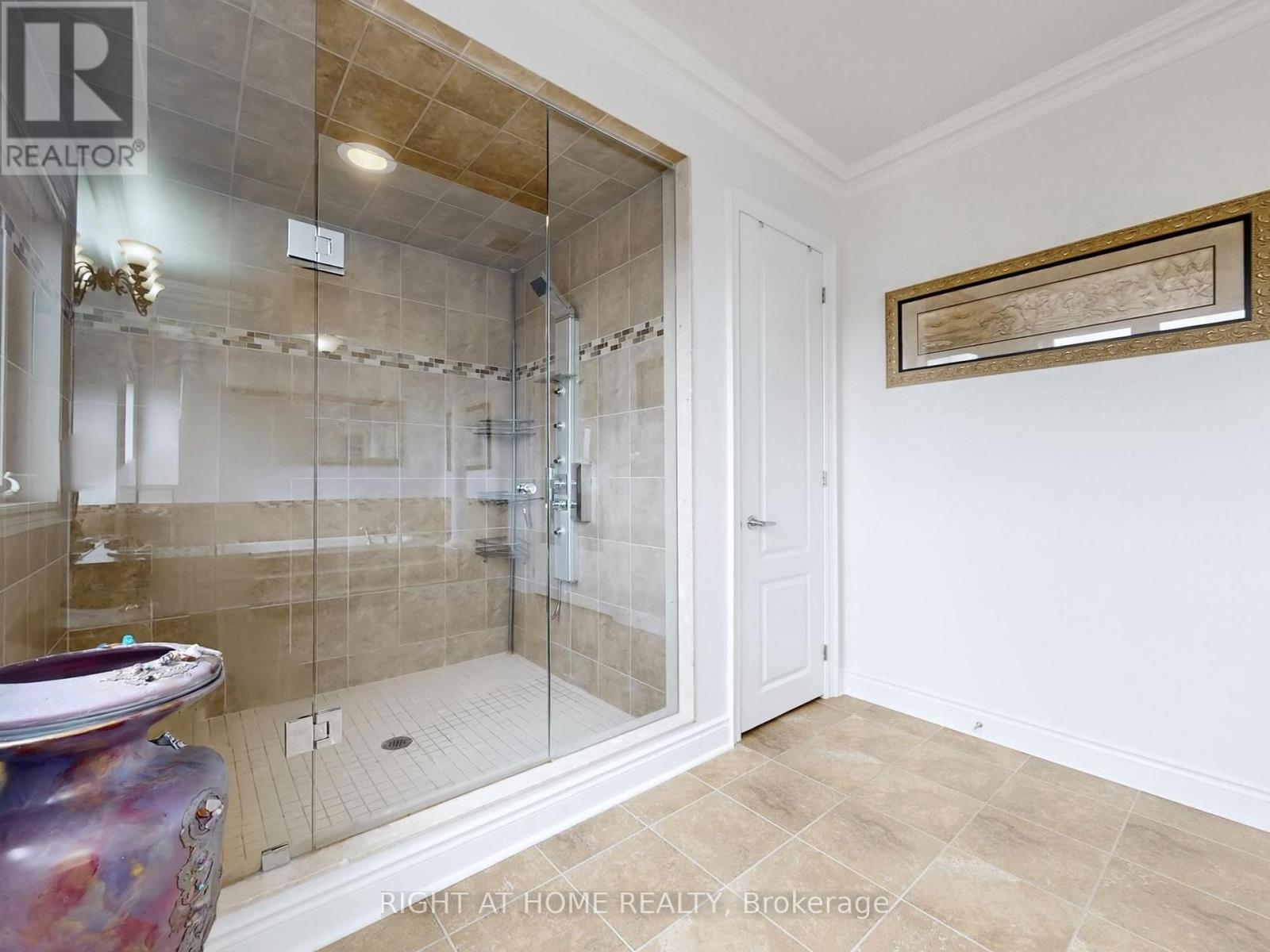 80 Puccini Drive, Richmond Hill, Ontario  L4E 2Z1 - Photo 24 - N12993602