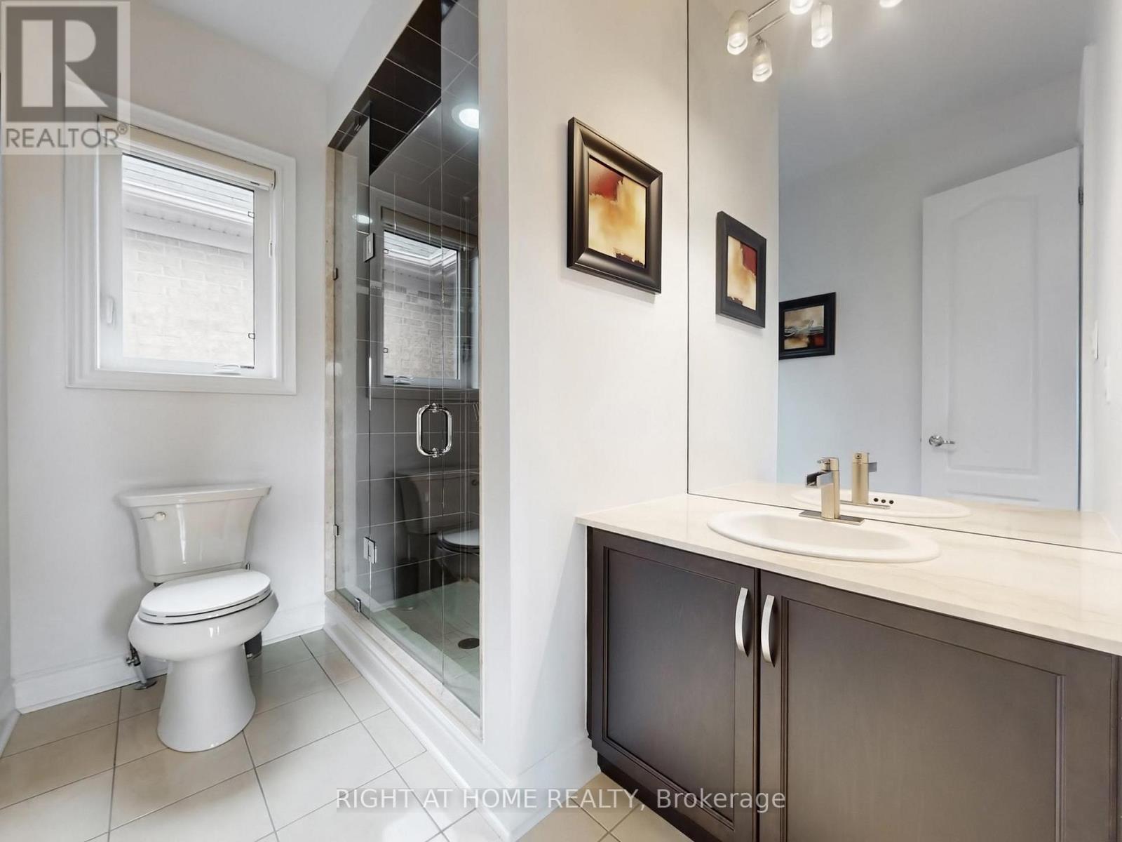 80 Puccini Drive, Richmond Hill, Ontario  L4E 2Z1 - Photo 29 - N12993602