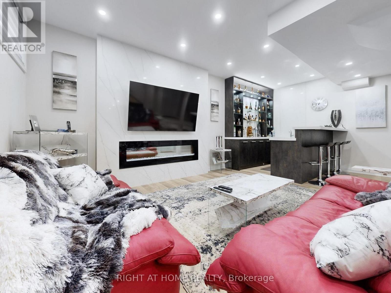 80 Puccini Drive, Richmond Hill, Ontario  L4E 2Z1 - Photo 35 - N12993602