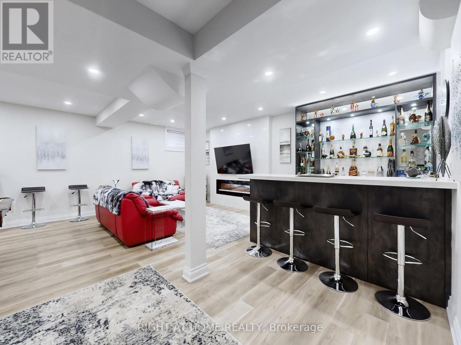 80 Puccini Drive, Richmond Hill, Ontario  L4E 2Z1 - Photo 37 - N12993602