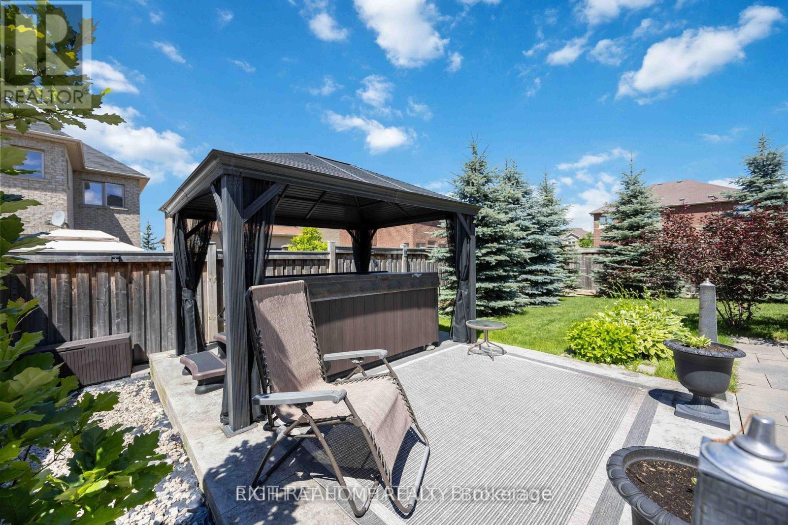 80 Puccini Drive, Richmond Hill, Ontario  L4E 2Z1 - Photo 48 - N12993602