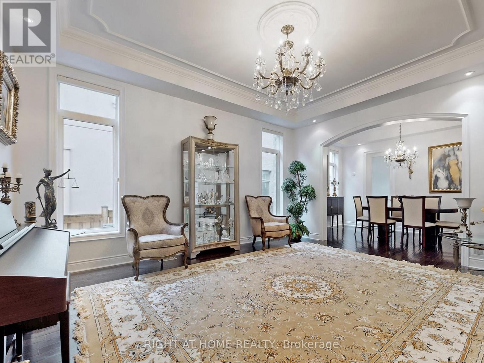 80 Puccini Drive, Richmond Hill, Ontario  L4E 2Z1 - Photo 5 - N12993602