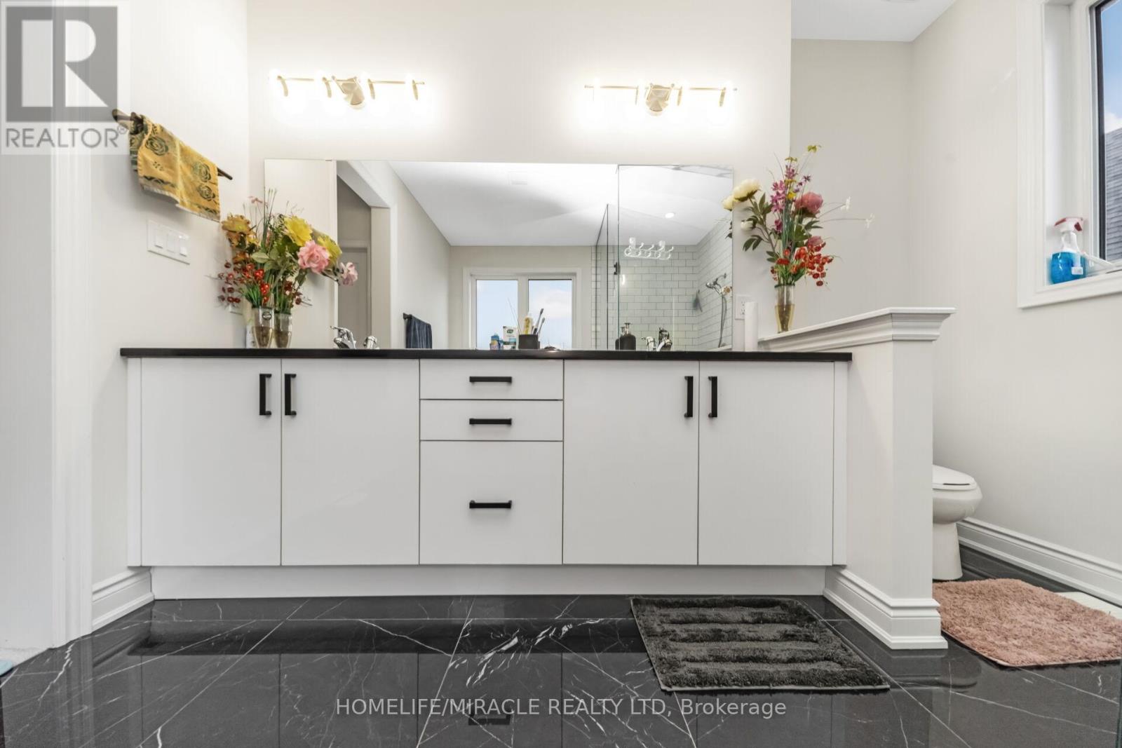 93 Trail Boulevard, Springwater, Ontario  L9X 0S5 - Photo 32 - S12993610