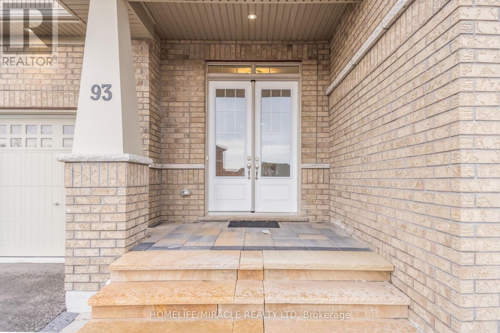 93 Trail Boulevard, Springwater, Ontario  L9X 0S5 - Photo 4 - S12993610