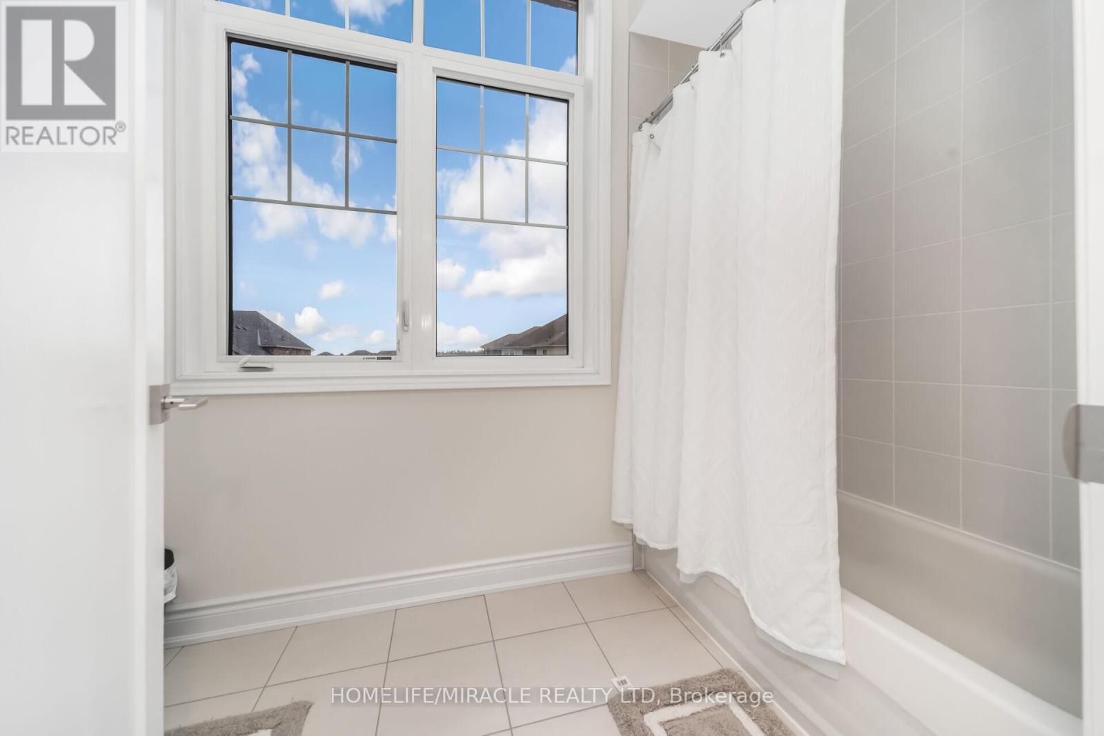 93 Trail Boulevard, Springwater, Ontario  L9X 0S5 - Photo 41 - S12993610